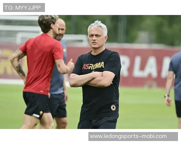 穆里尼奥获地中海卓越奖感慨与罗马深厚联系或许不配但心存感激 穆里尼奥获地中海卓越奖感慨与罗马深厚联系或许不配但心存感激